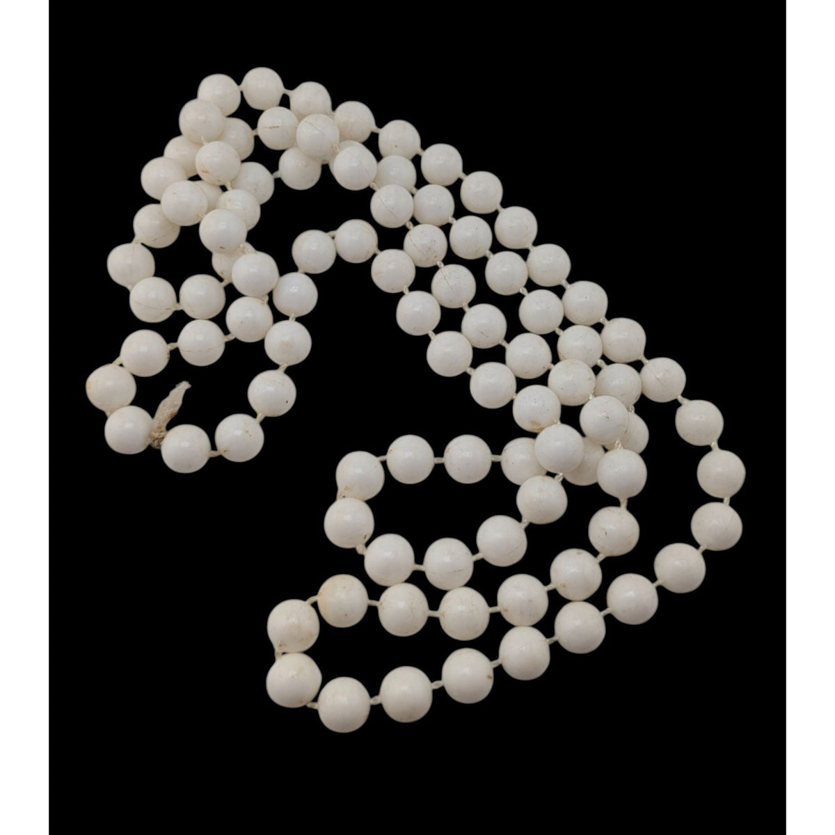 Retro Mod White Plastic Beaded Long Knotted Necklace 34 Inch