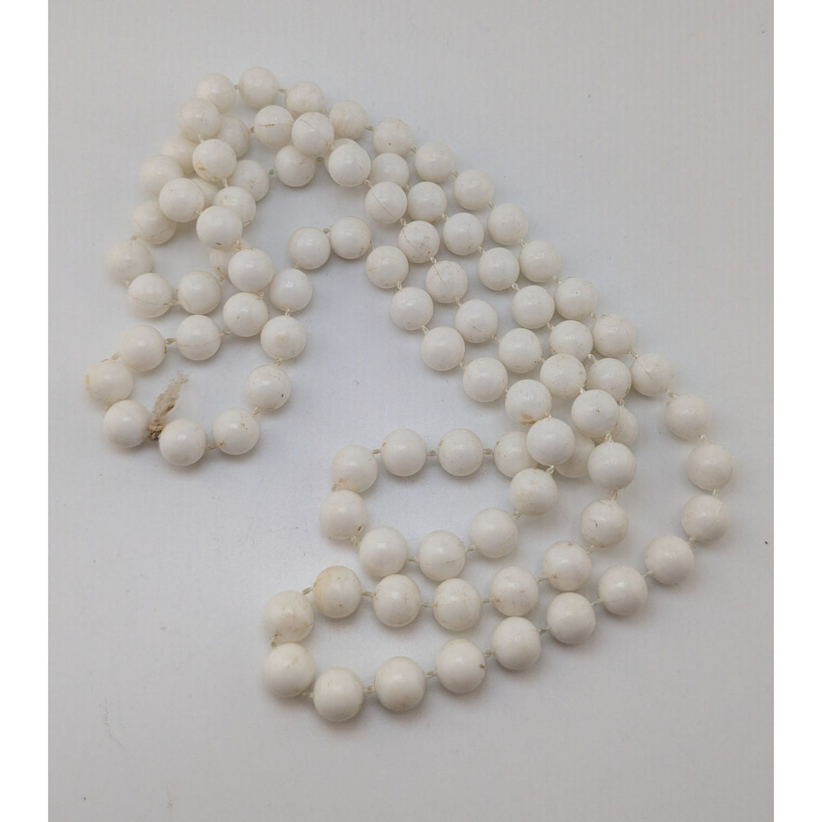 Retro Mod White Plastic Beaded Long Knotted Necklace 34 Inch