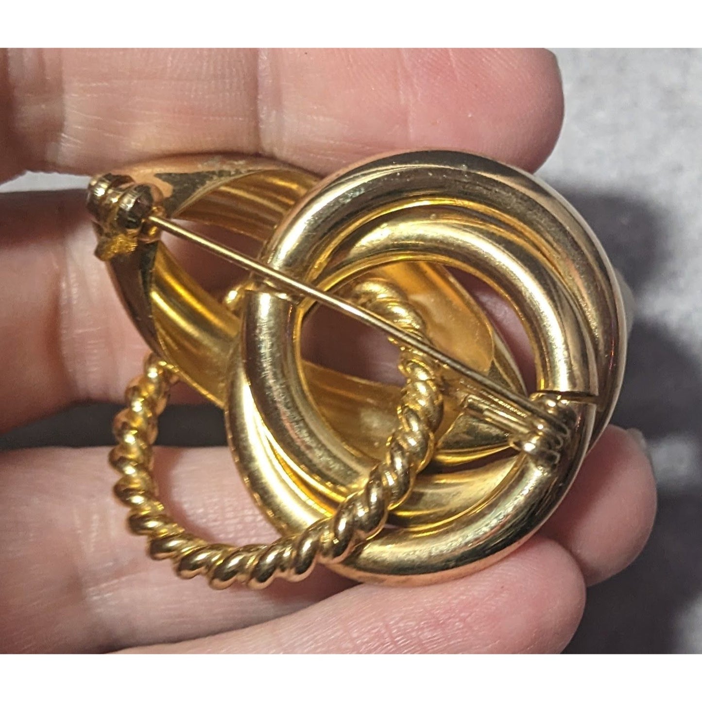 Vintage Abstract Gold Tone Metal Knot Brooch