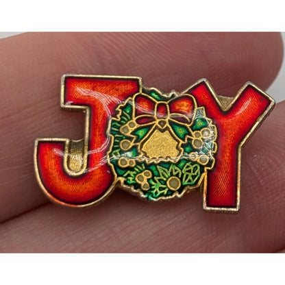 Vintage 1980s "JOY" Holiday Pin Green Wreath Red Lettering Christmas 1 Inch