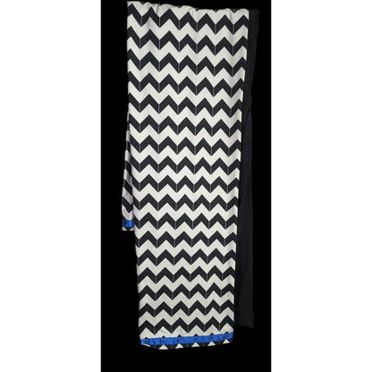Lululemon Vinyasa Scarf Chevron Black & White With Snap Detail 67"x28"