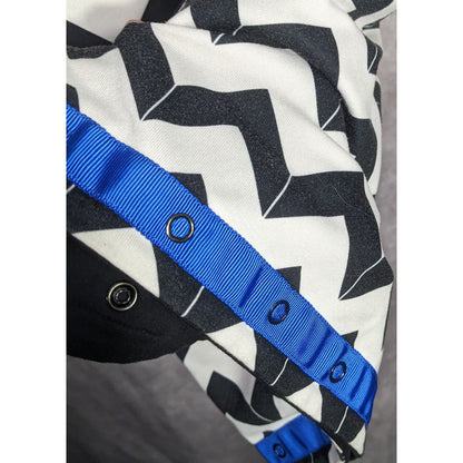 Lululemon Vinyasa Scarf Chevron Black & White With Snap Detail 67"x28"
