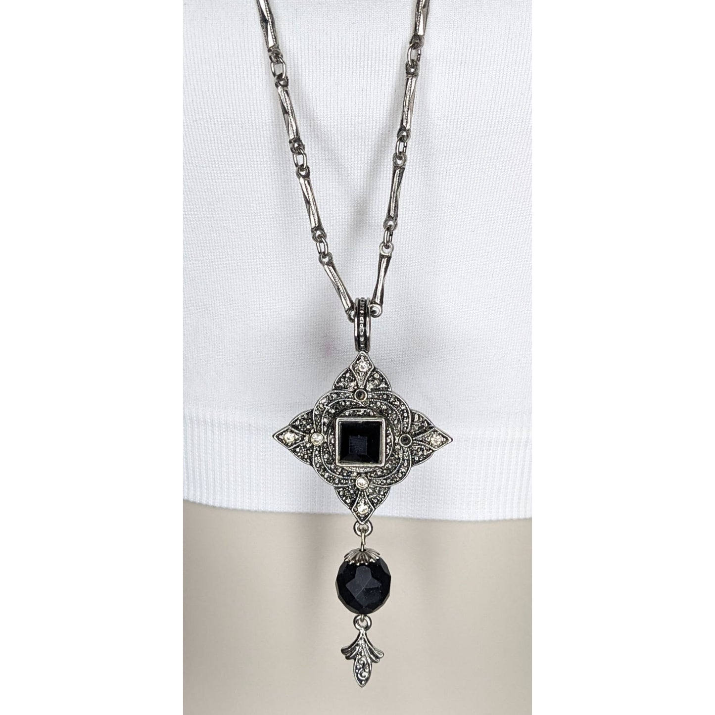 Vintage Gothic Art Deco Silver Tone Necklace With Ornate Pendant & Black Faceted Accents