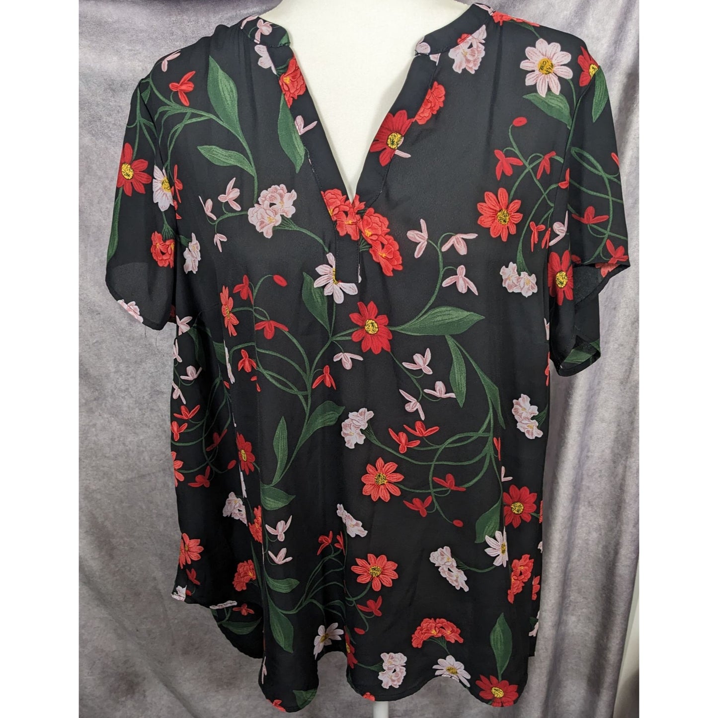 Torrid Black And Red  Floral Hi-Lo Blouse