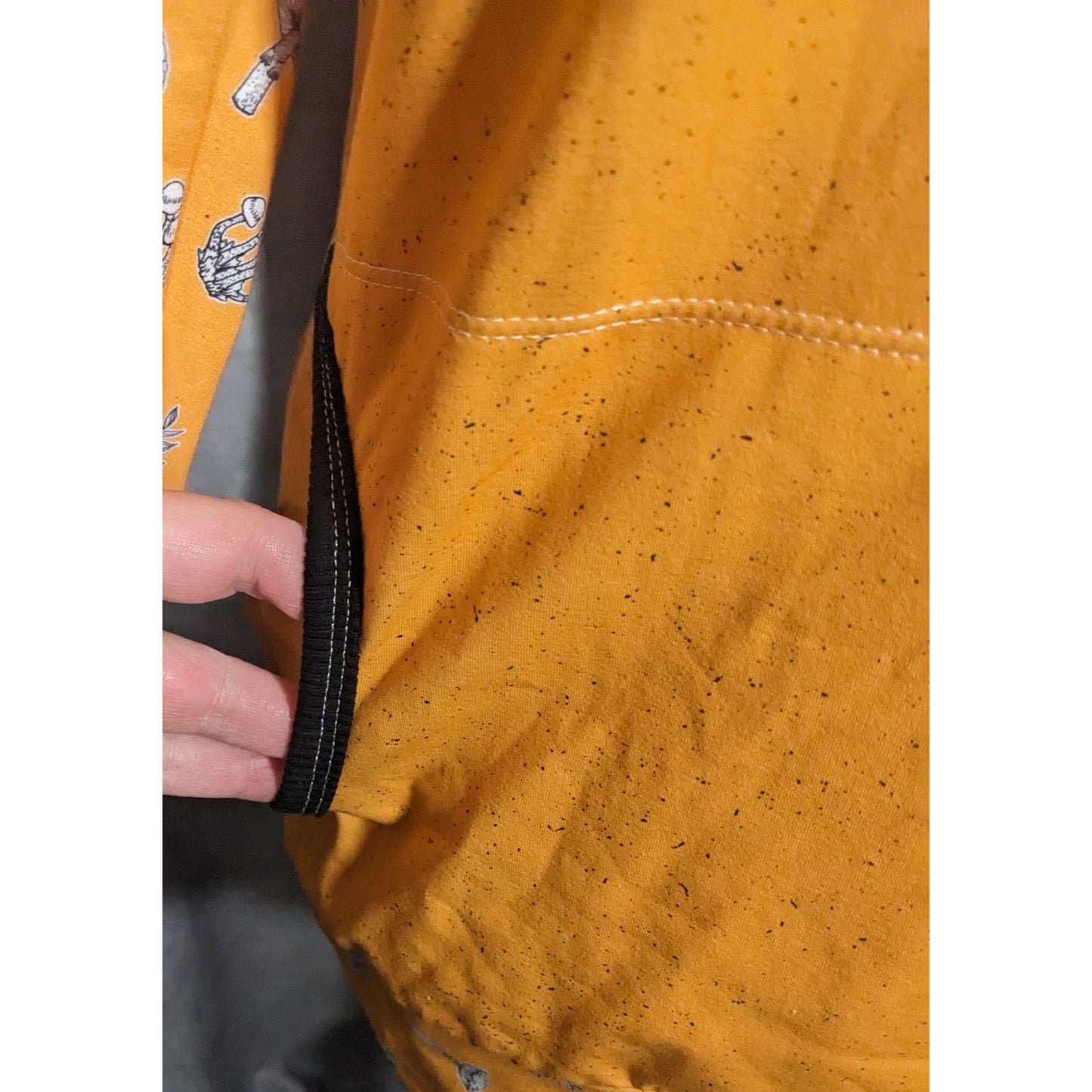 Bear Cub Clothing Orange Skull Mushroom Hoodie Size Small