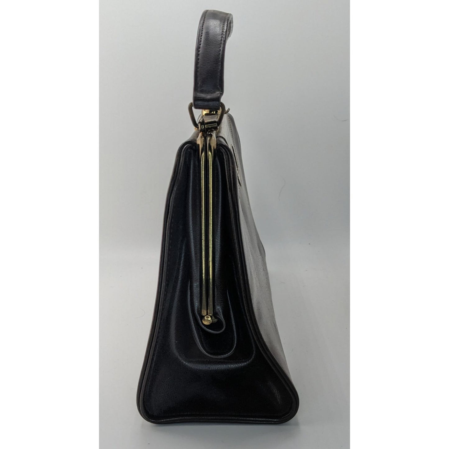 Vintage 50s/60s Black & Taupe Mod Handbag Retro Twist Clasp 10x6.5x3.5 Inches 5-Inch Handle Drop