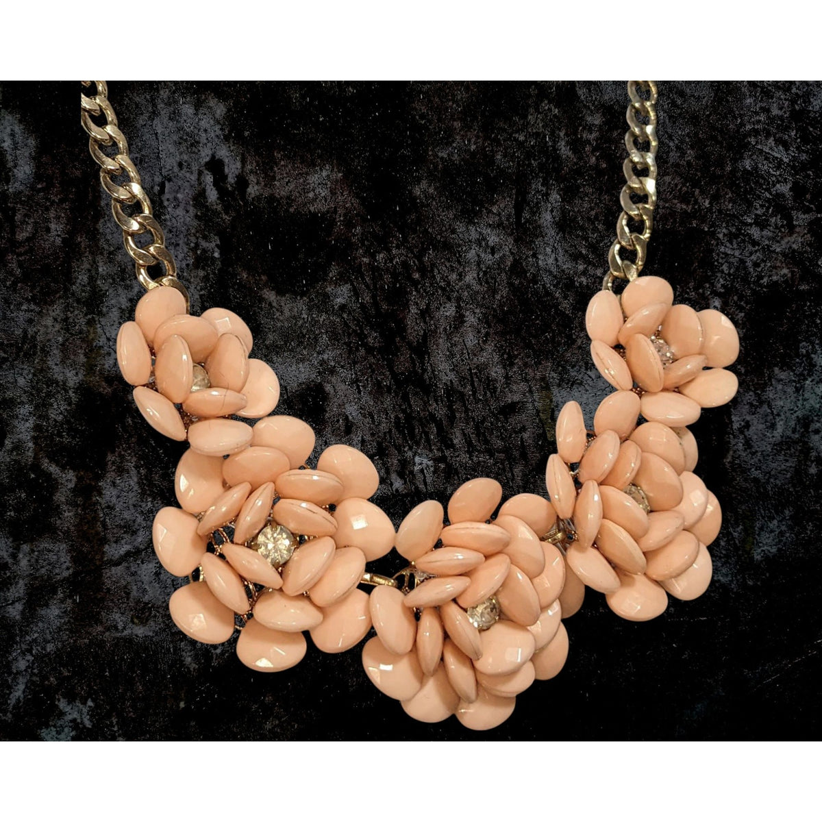Y2K Romantic Floral Acrylic Peach Gold Tone Statement Necklace 15 Inch