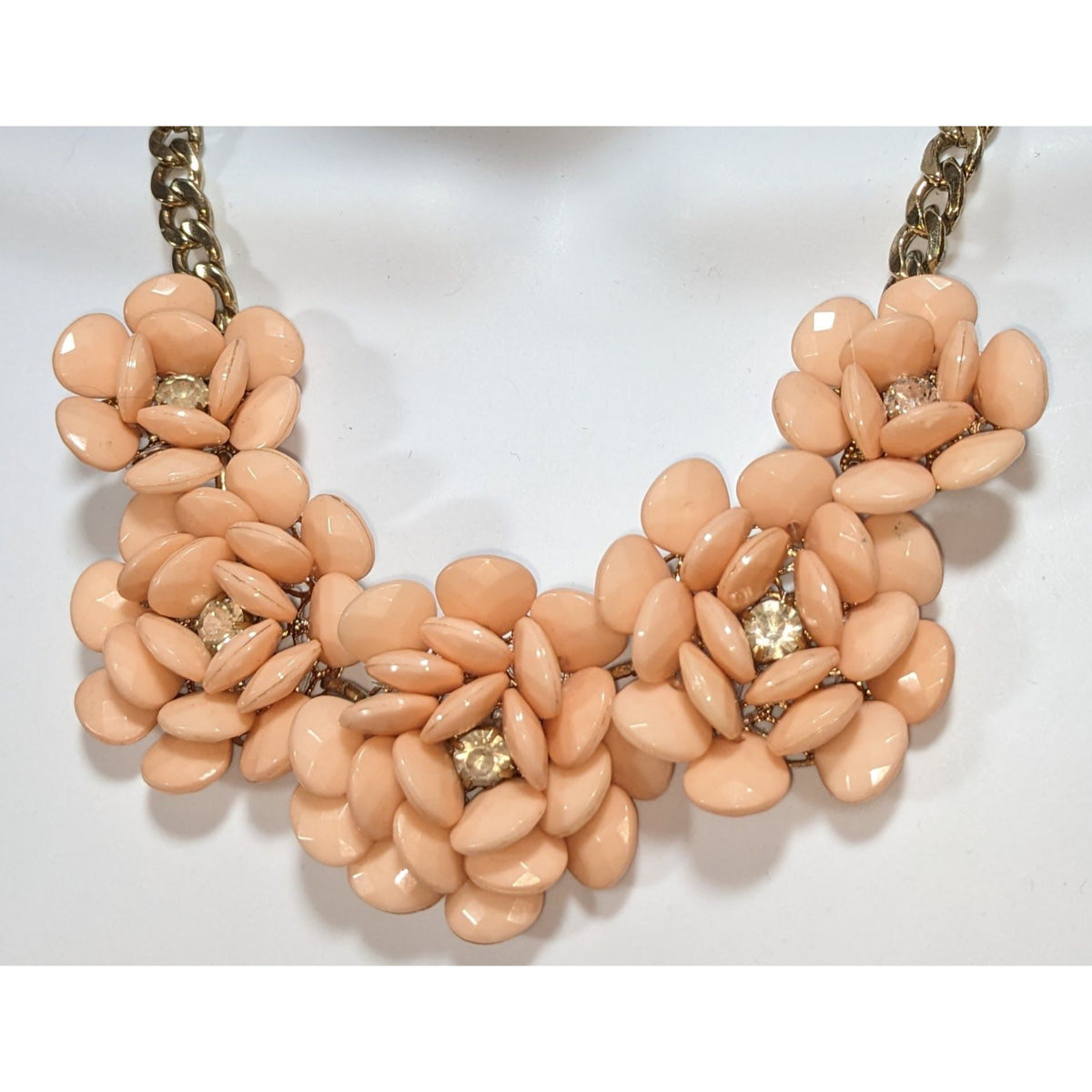 Y2K Romantic Floral Acrylic Peach Gold Tone Statement Necklace 15 Inch