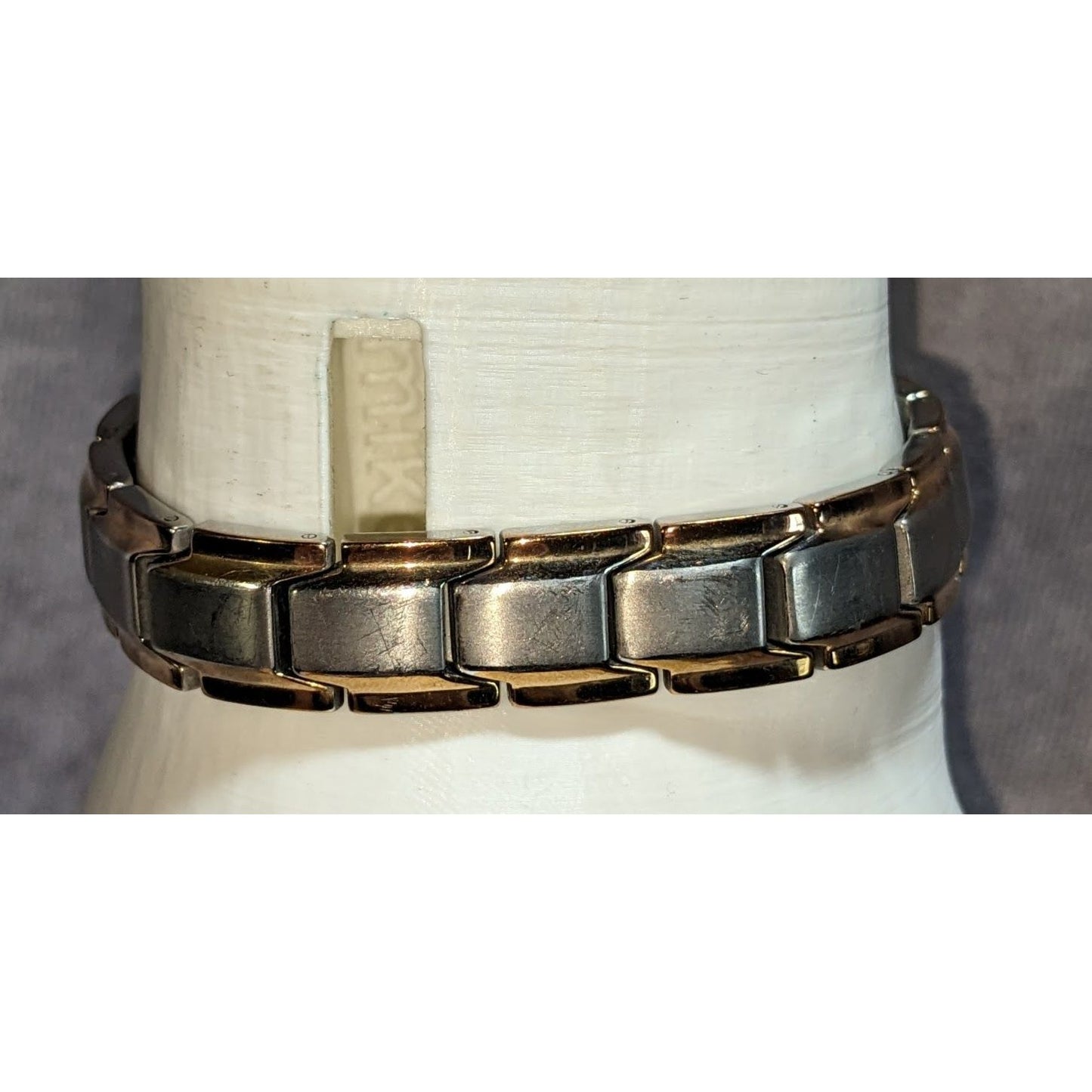 Modern Minimalist Smarter Lifestyle Titanium Magnetic Silver Link Bracelet