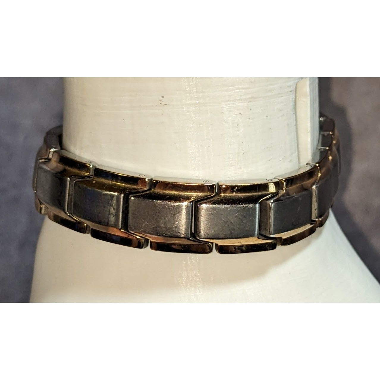Modern Minimalist Smarter Lifestyle Titanium Magnetic Silver Link Bracelet