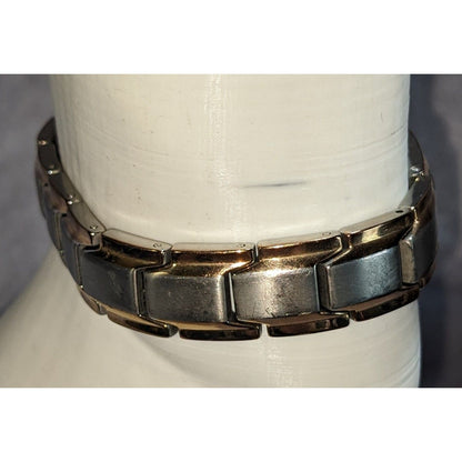 Modern Minimalist Smarter Lifestyle Titanium Magnetic Silver Link Bracelet