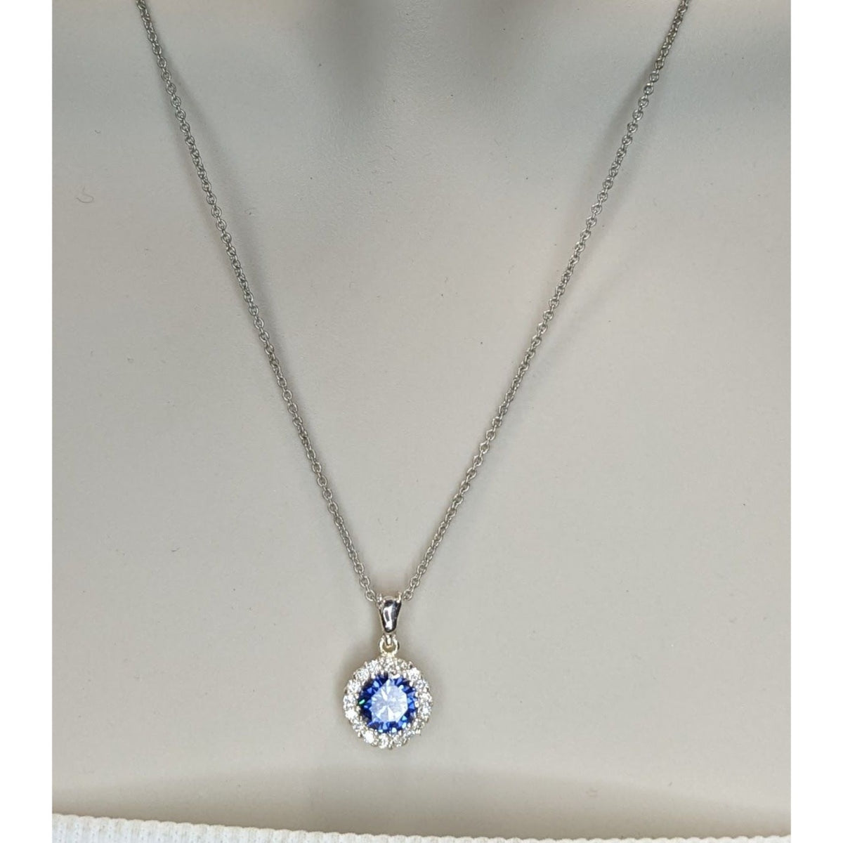 Romantic Glam Halo Blue Crystal Rhinestone Pendant Necklace Silver Tone