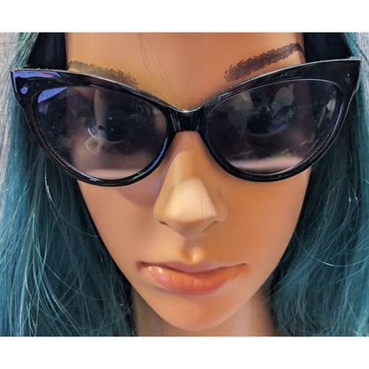 Kendall & Kylie Gothic Black Ceci Cateye Sunglasses