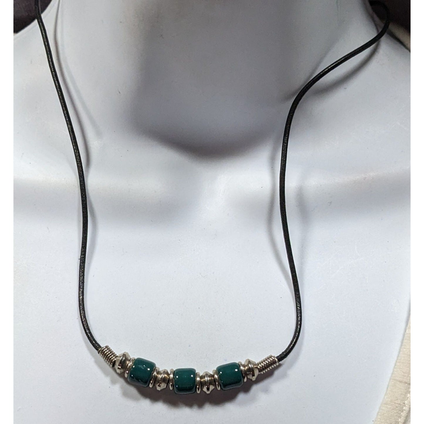 90s Style Teal And Silver Tone Beaded Necklace