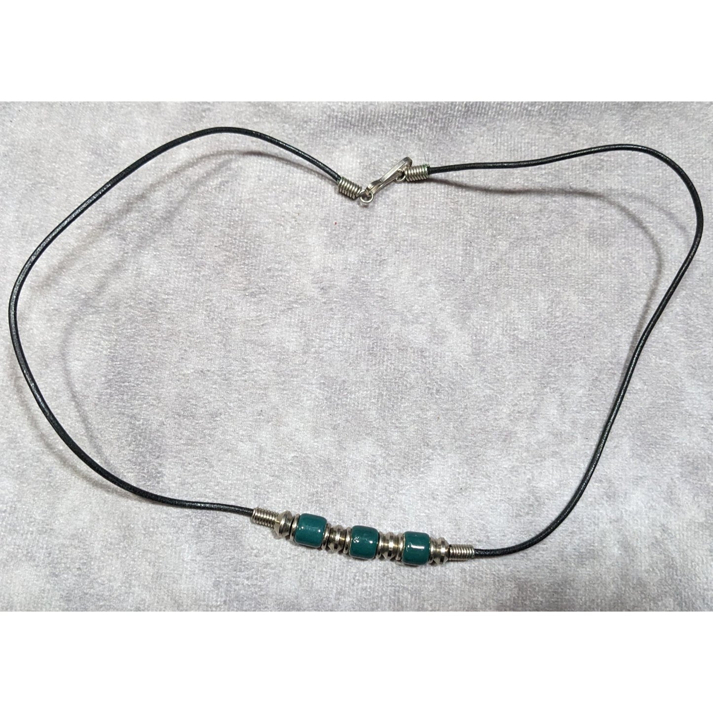 90s Style Teal And Silver Tone Beaded Necklace