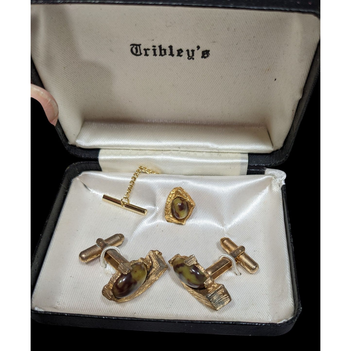 Tribley's Vintage Cuff Link And Tie Tack Set Gold Tone With Natural Stones