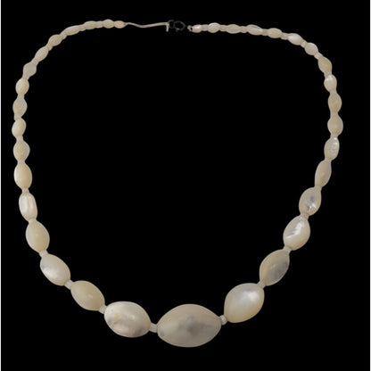 Boho Vintage Mother of Pearl Graduated Beaded Necklace White Iridescent Shell Jewelry