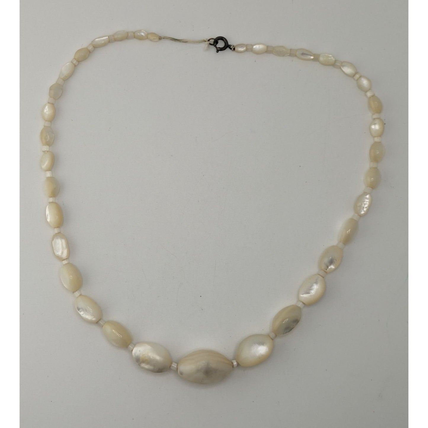 Boho Vintage Mother of Pearl Graduated Beaded Necklace White Iridescent Shell Jewelry