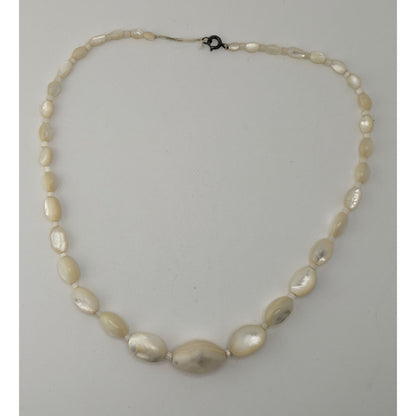 Boho Vintage Mother of Pearl Graduated Beaded Necklace White Iridescent Shell Jewelry