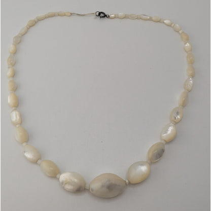 Boho Vintage Mother of Pearl Graduated Beaded Necklace White Iridescent Shell Jewelry