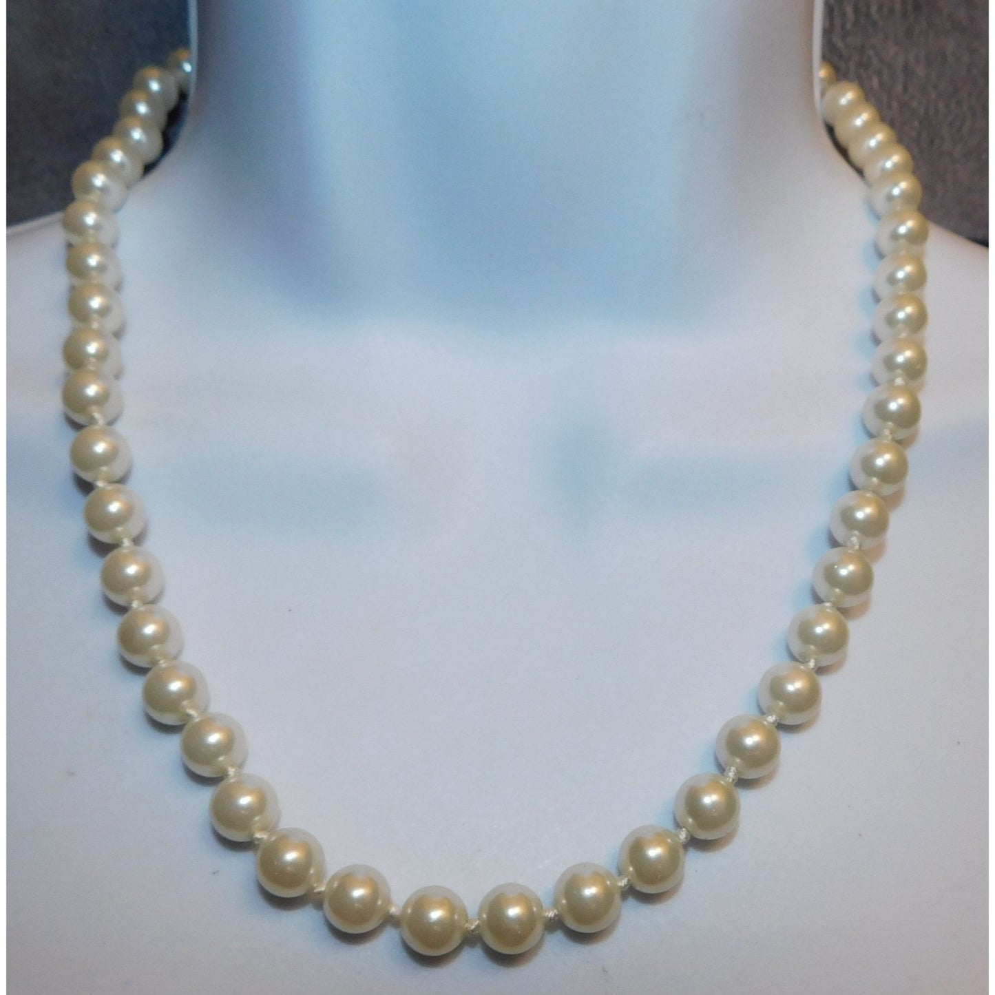 Elegant Classic Faux Pearl Beaded Necklace