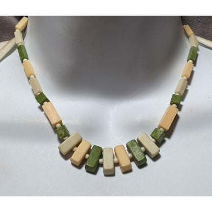 Vintage 1920s Celluloid/Bakelite Green Beaded Necklace