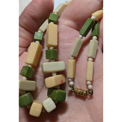 Vintage 1920s Celluloid/Bakelite Green Beaded Necklace