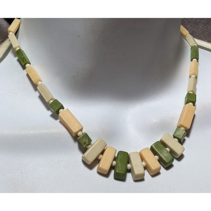 Vintage 1920s Celluloid/Bakelite Green Beaded Necklace