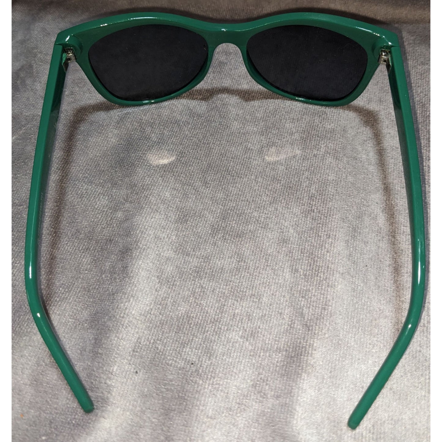 Retro Green Sunglasses Dark Lens Classic Preppy Indie Frames
