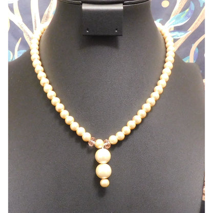 Elegant Modern Faux Pearl And Glass Beaded Necklace