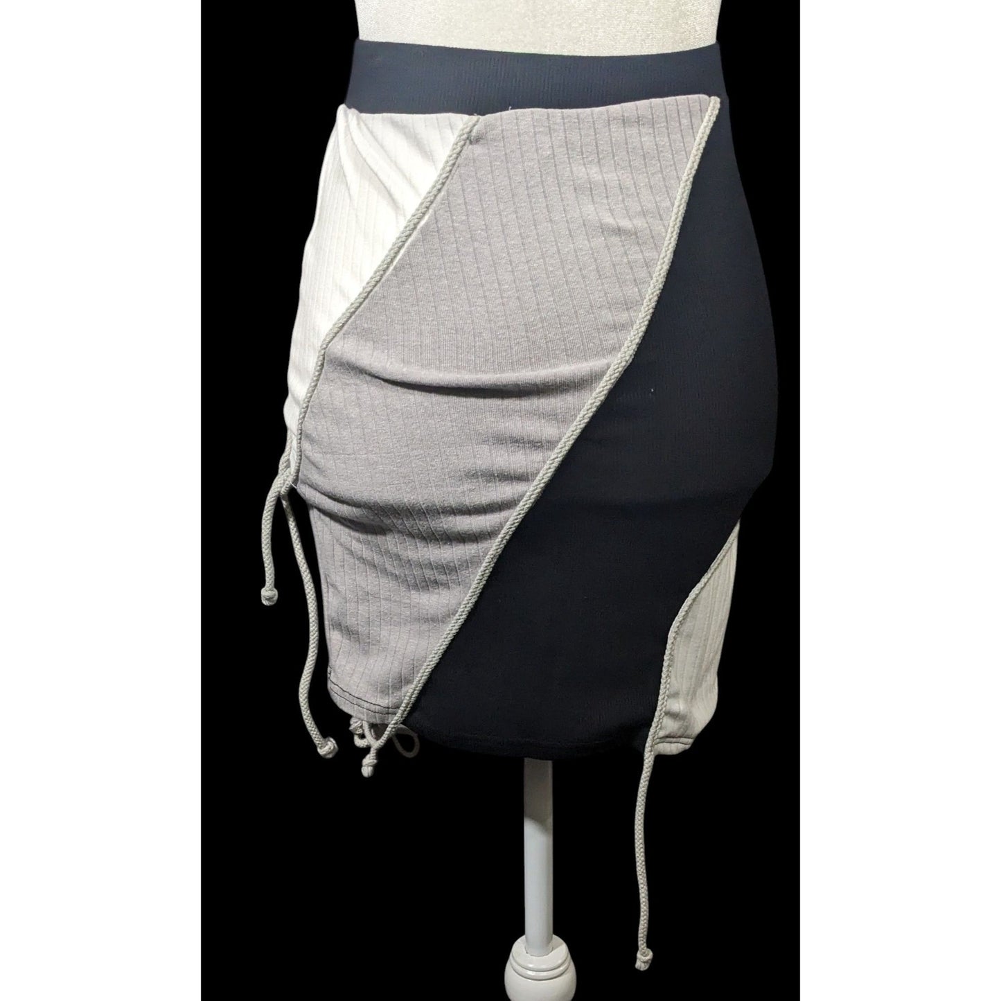 Akira Black White And Grey Diagonal Colour Block Ribbed Skirt Size Small