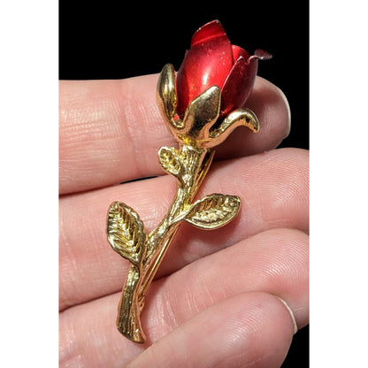 Vintage Romantic Gold Tone And Red Metal Rose Brooch