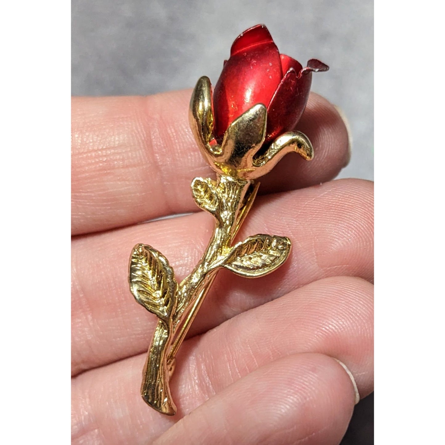 Vintage Romantic Gold Tone And Red Metal Rose Brooch