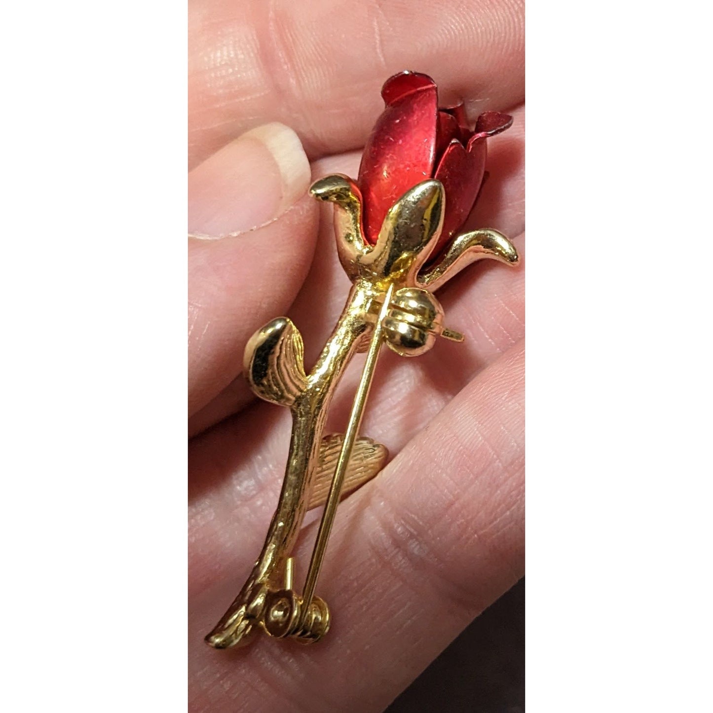 Vintage Romantic Gold Tone And Red Metal Rose Brooch