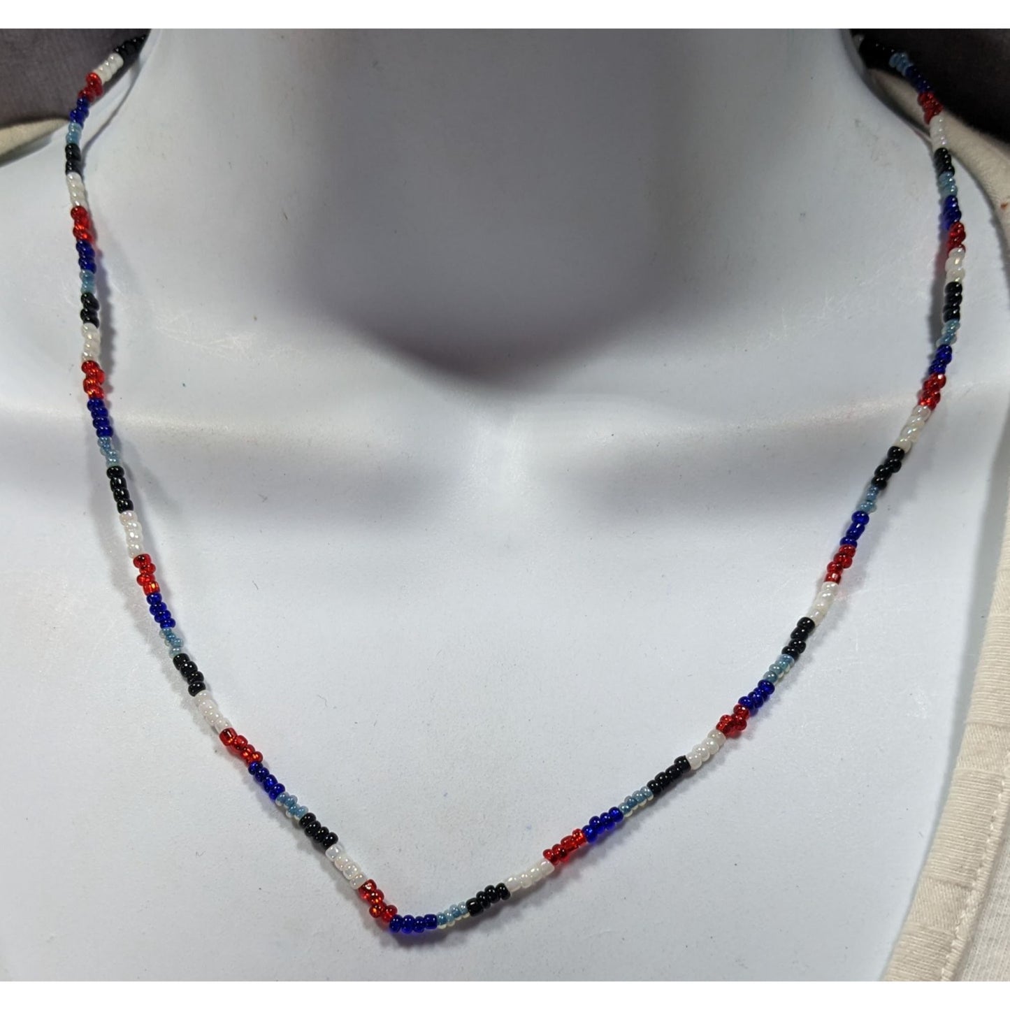 Casual Red White Blue And Black Glass Beaded Necklace
