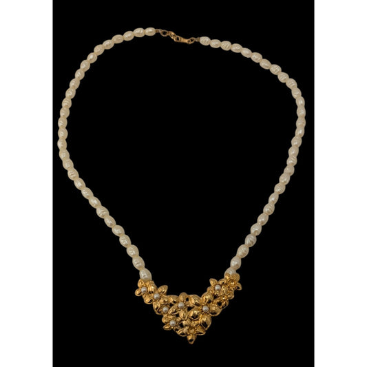 Vintage Avon Faux Pearl Necklace Floral Pendant White Gold Fairycore