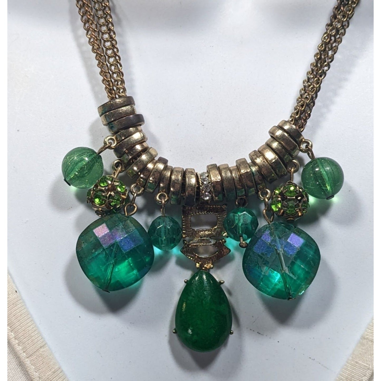 Vintage Whimsical Glam Green And Gold Tone Gemmed Necklace