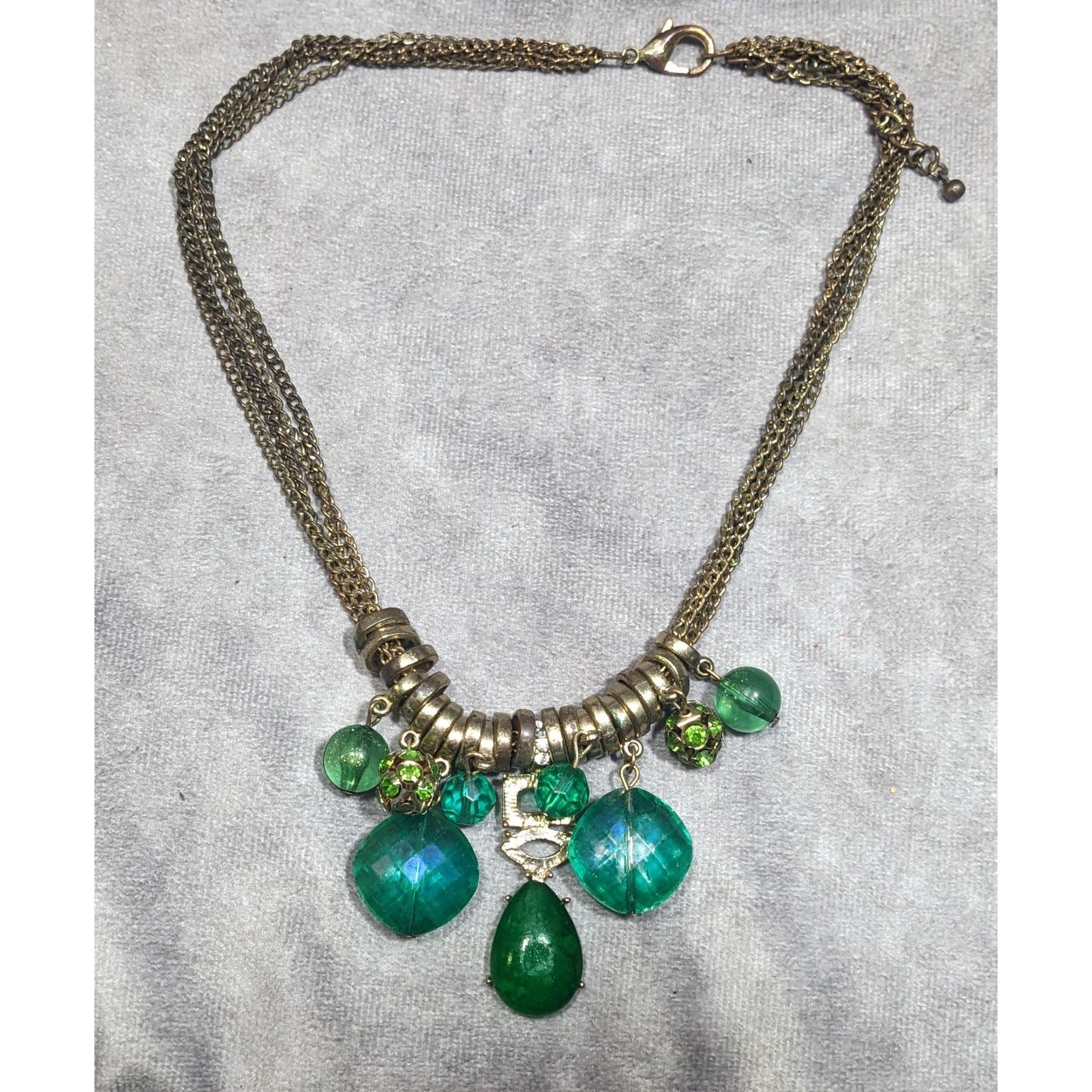 Vintage Whimsical Glam Green And Gold Tone Gemmed Necklace
