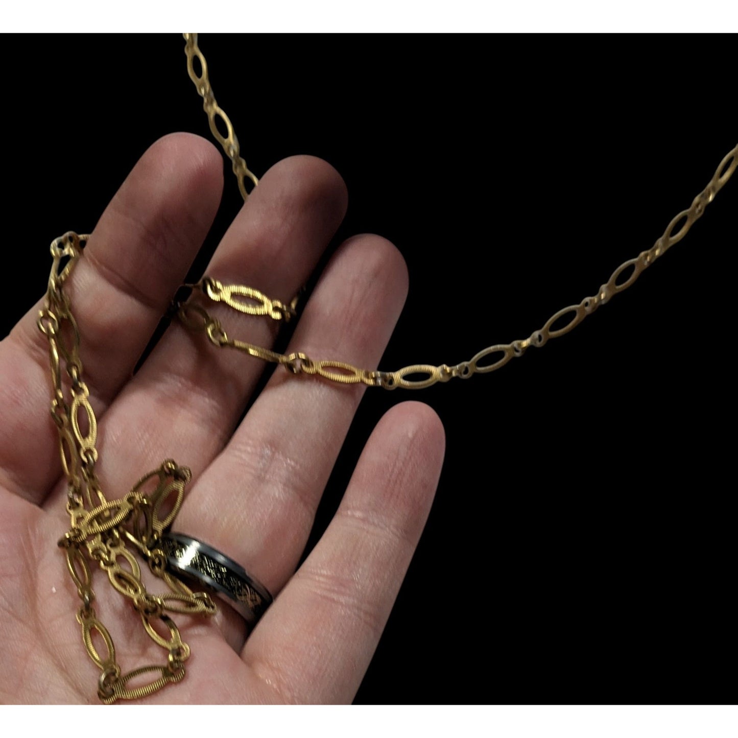 Vintage Textured Gold Tone Oblong Link Chain Necklace