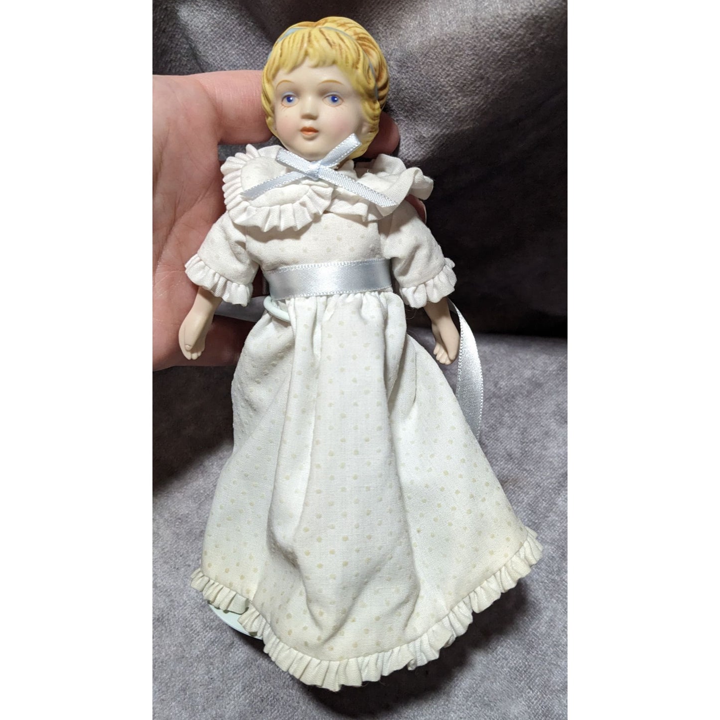 Vintage 1983 Avon Porcelain Victorian Collection Doll With Stand