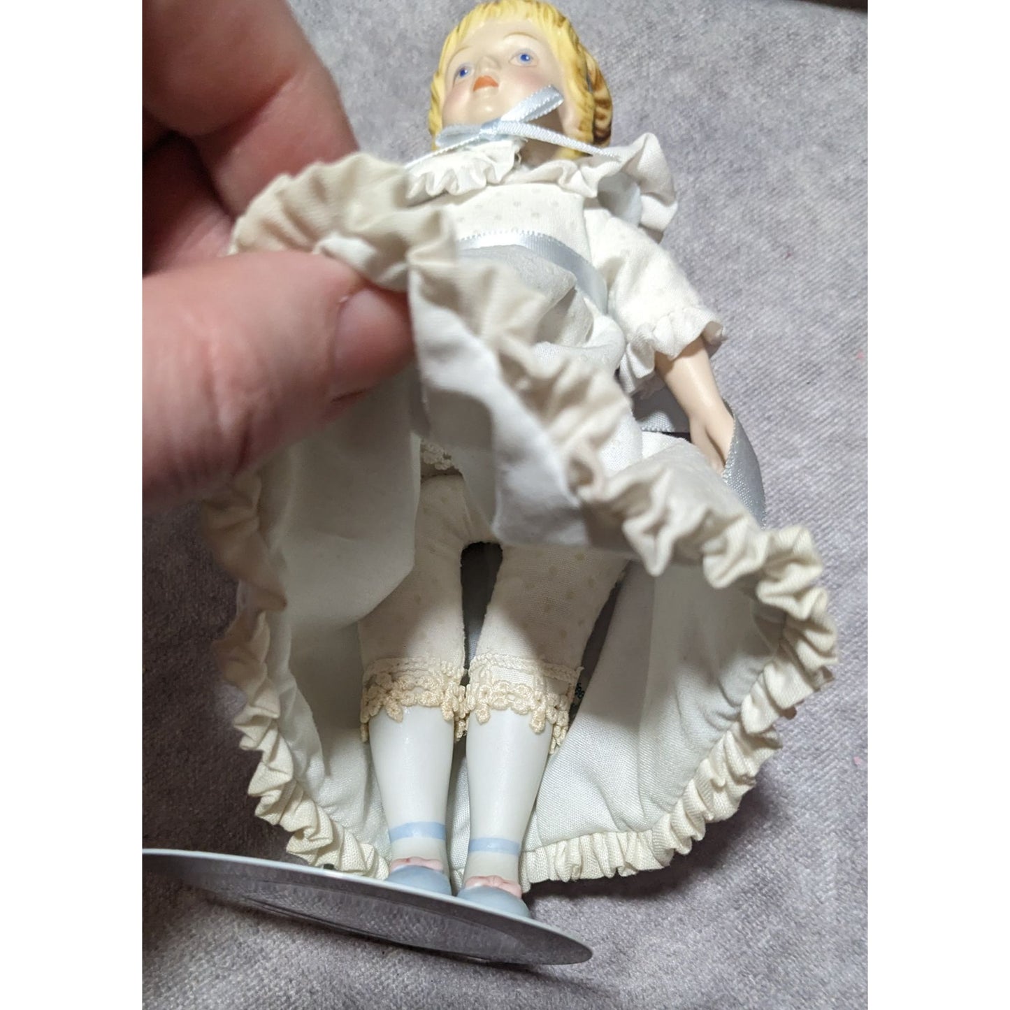 Vintage 1983 Avon Porcelain Victorian Collection Doll With Stand