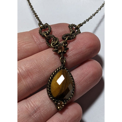 Vintage Avon Victorian Style Pendant Necklace