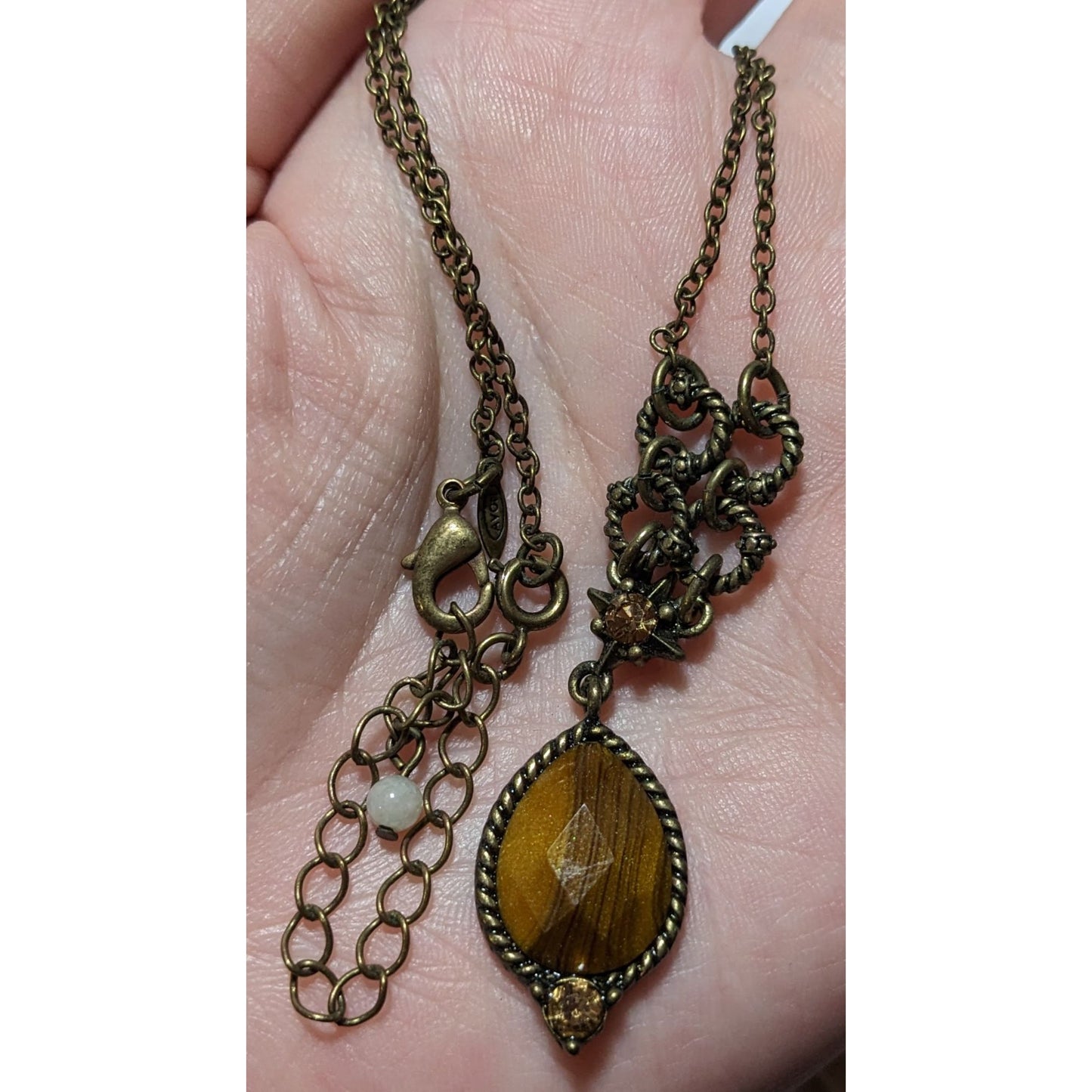 Vintage Avon Victorian Style Pendant Necklace