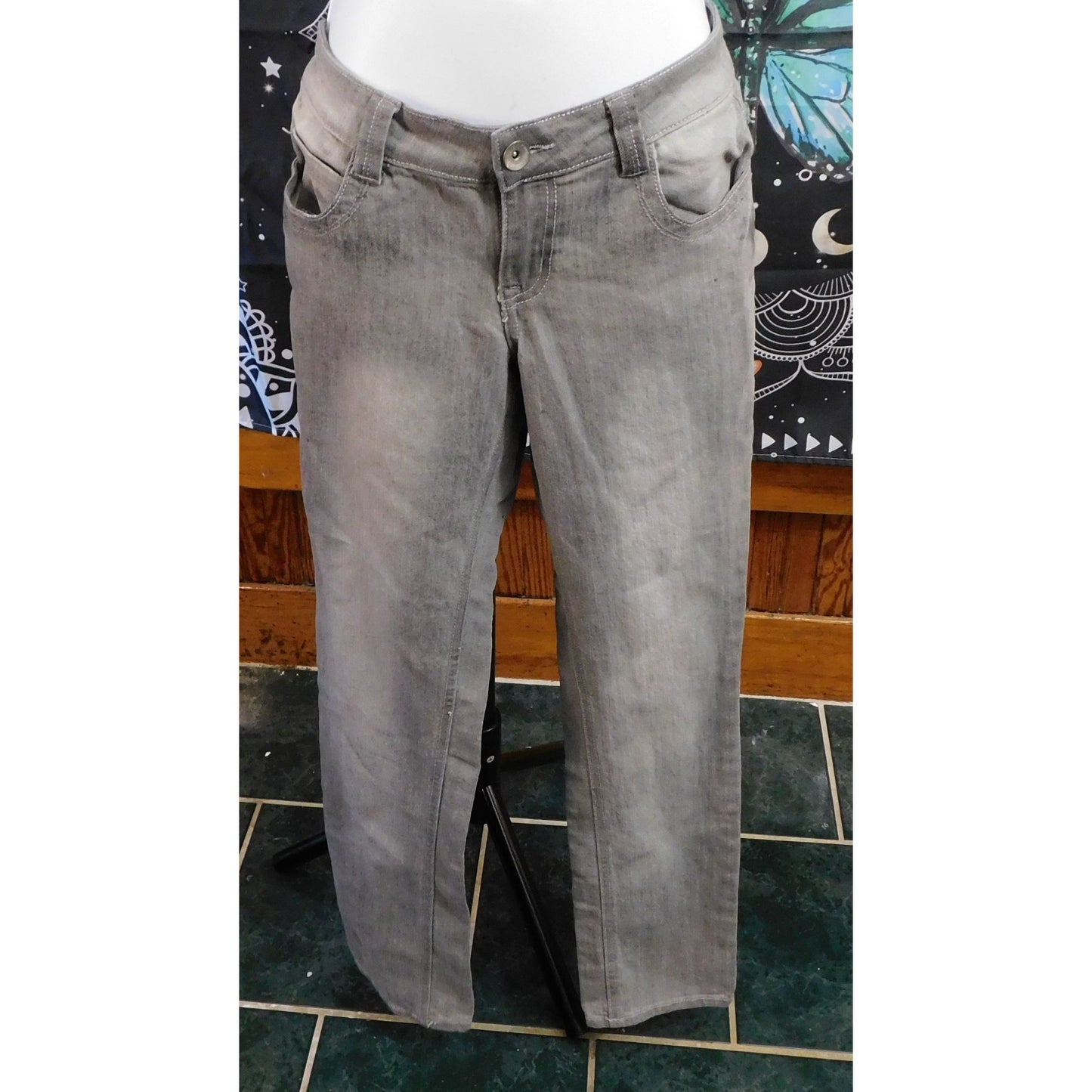 L.E.I. Ashley Lowrise Skinny Jeans Faded Grey
