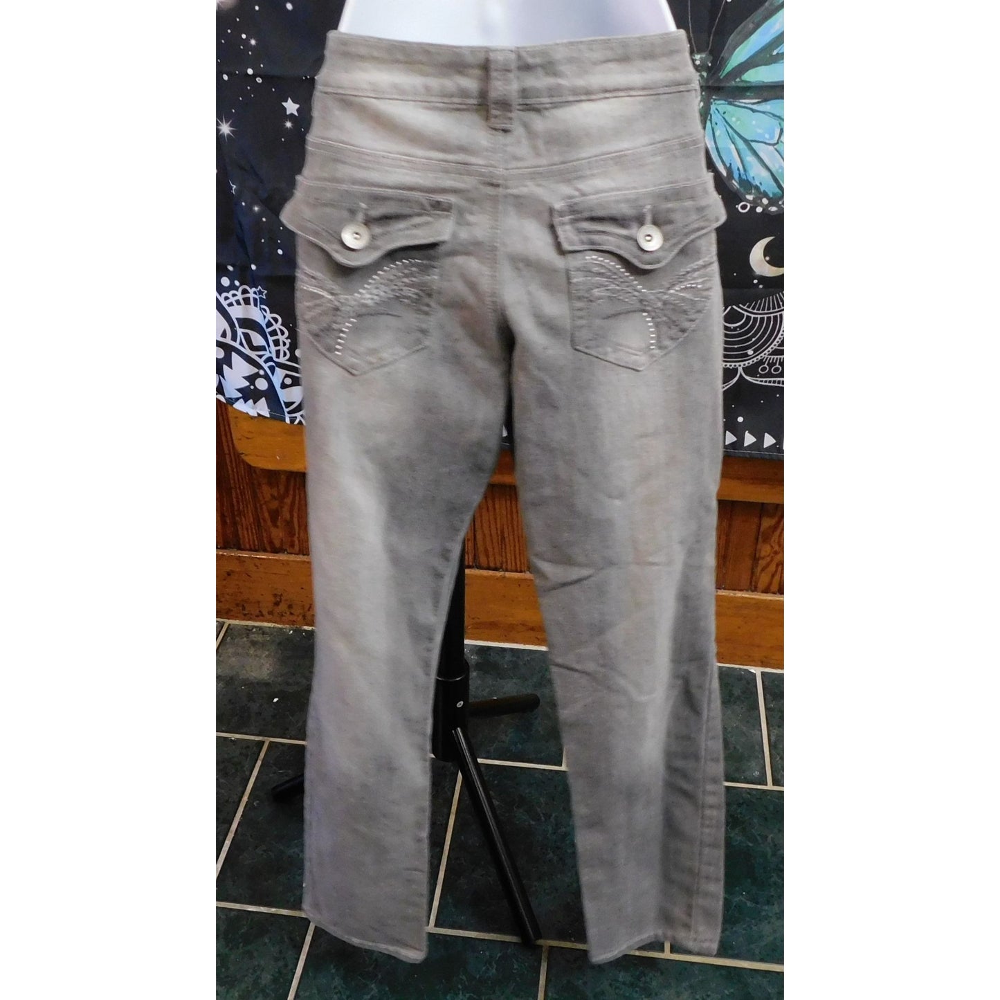 L.E.I. Ashley Lowrise Skinny Jeans Faded Grey
