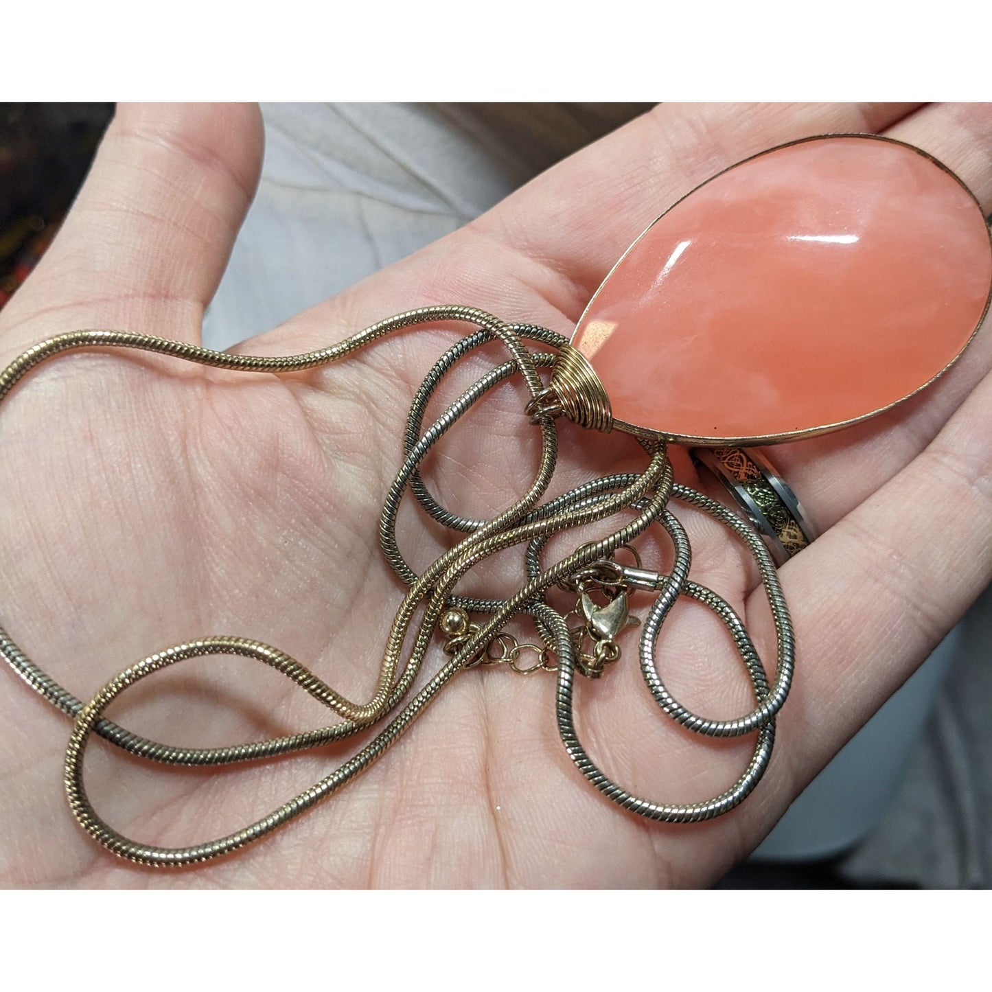 Retro Teardrop Simulated Pink Agate Faceted Teardrop Necklace On Gold Tone Chain