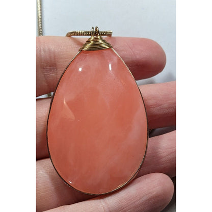 Retro Teardrop Simulated Pink Agate Faceted Teardrop Necklace On Gold Tone Chain