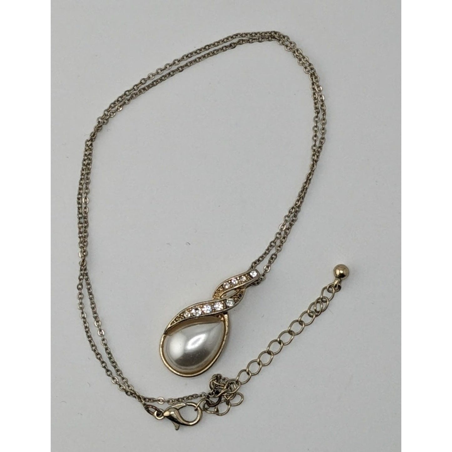 Elegant Faux Pearl Necklace With Gold-Tone Metal & Crystal Accents