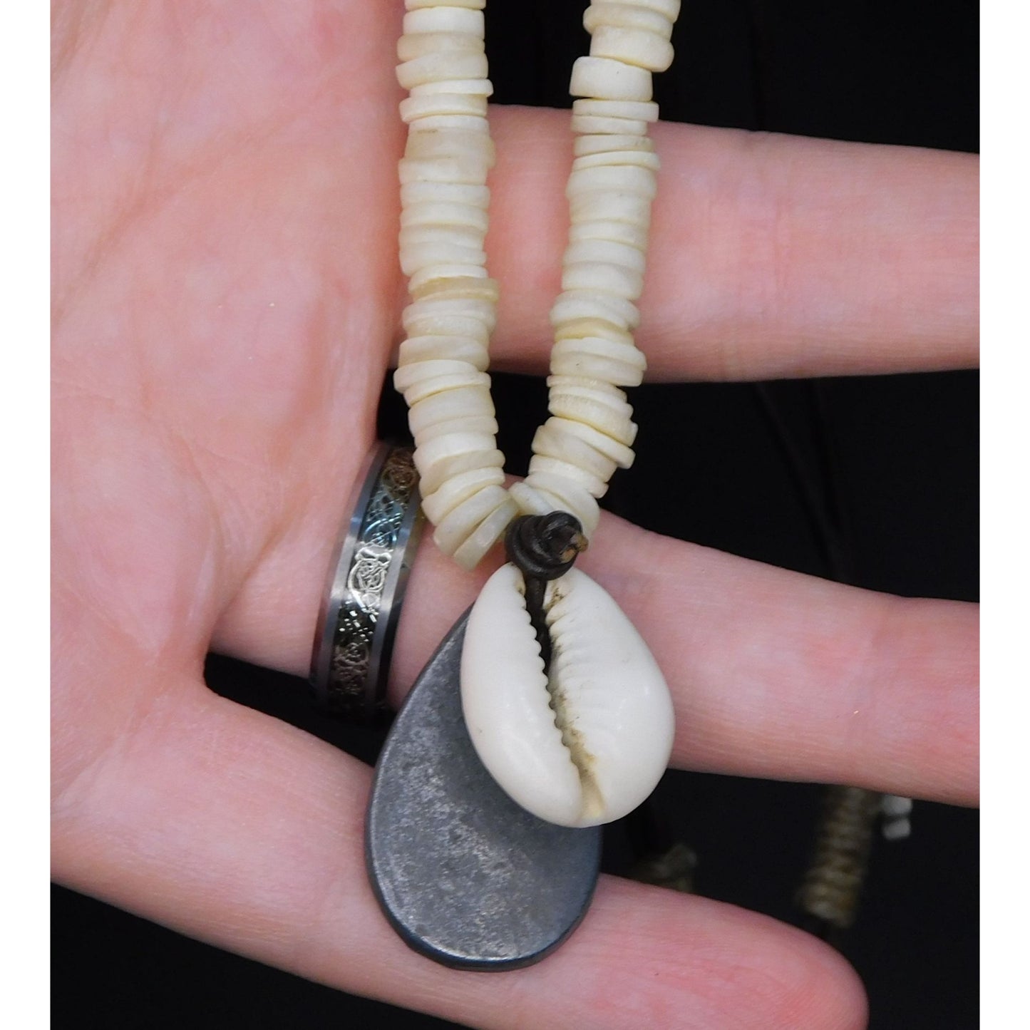 Vintage Aeropostale 1987 Cowrie Shell Necklace