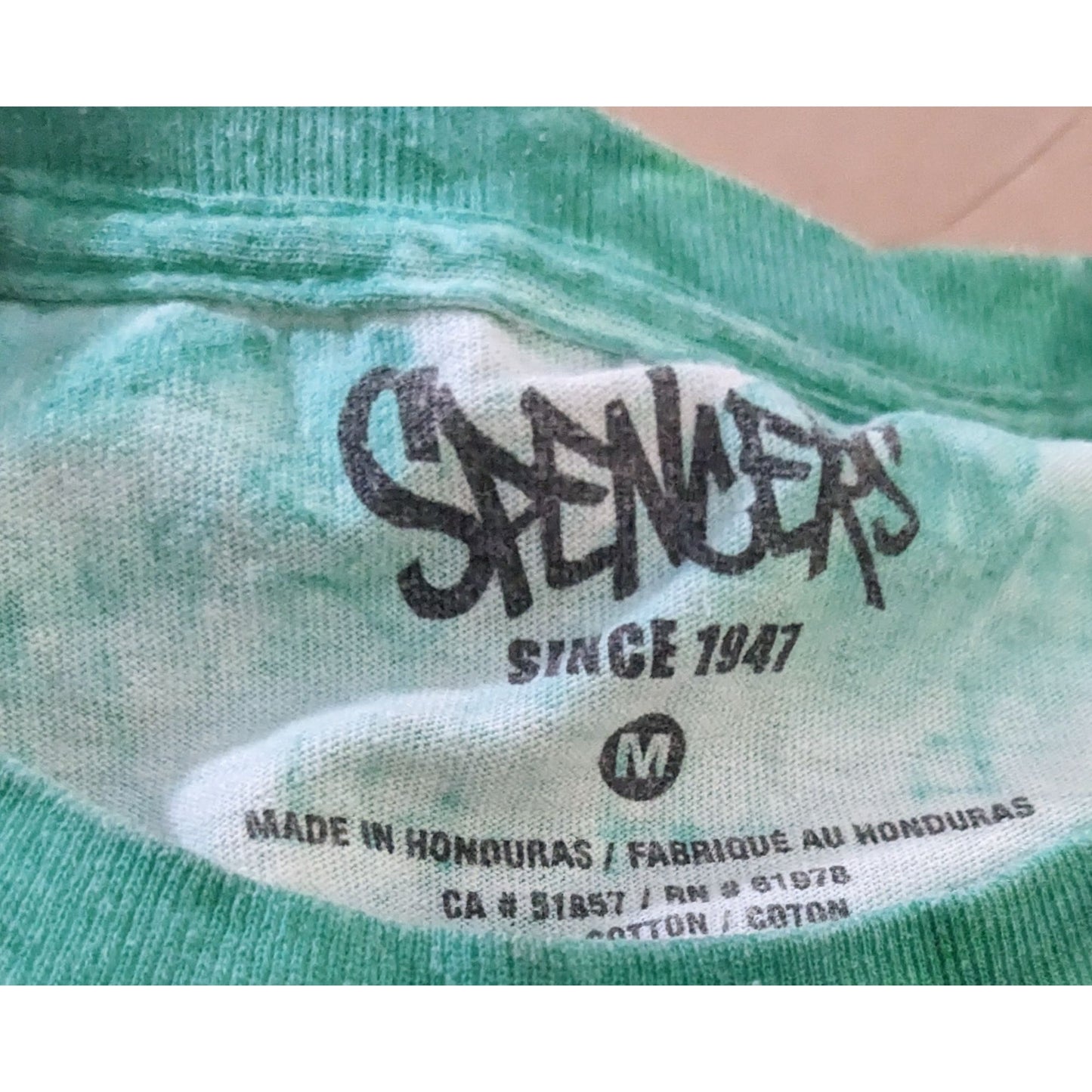 Spencer's Retro Groovy Rainbow Tie-Dye Prismatic Mushroom Shirt Size Medium